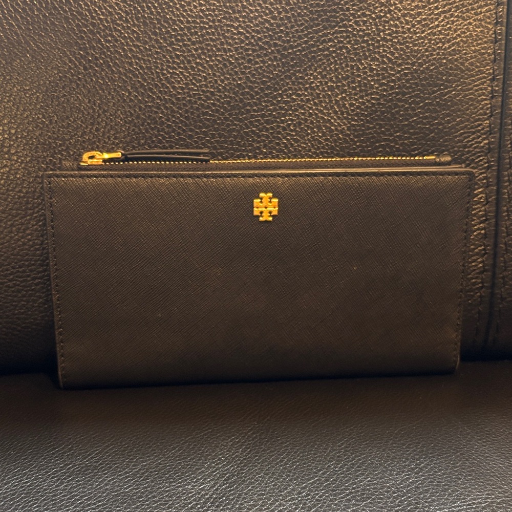 Tory Burch Black Emerson wallet with Gold Accent